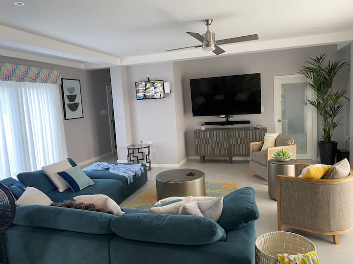 Casa La Vista - 6 Bed, Fully Equipped Luxury Villa - Tobago
