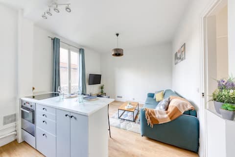 Le Formidable T2 /Close to Paris/ RER C 500 meters away