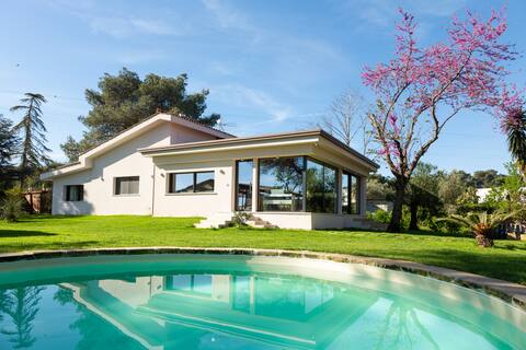 Alfa country house. Villa with pool in Salento.