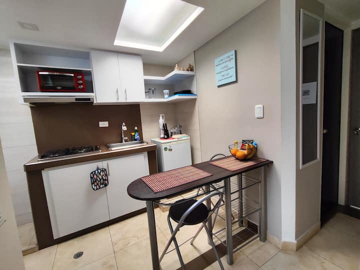 Confortable Aparta-suite(habitación-baño-cocina) - Tunja