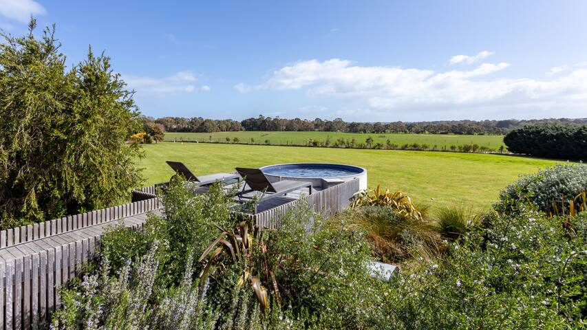 Rural views pool tennis & beach gallery image 4