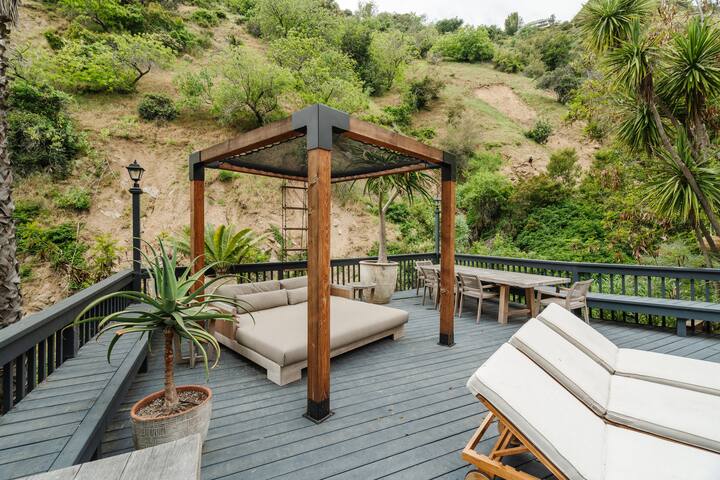 Your home in the Hollywood Hills gallery image 5