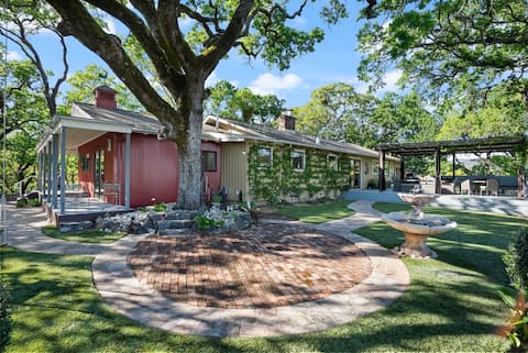 Oak Den - Secluded Charm in the Heart of Sonoma