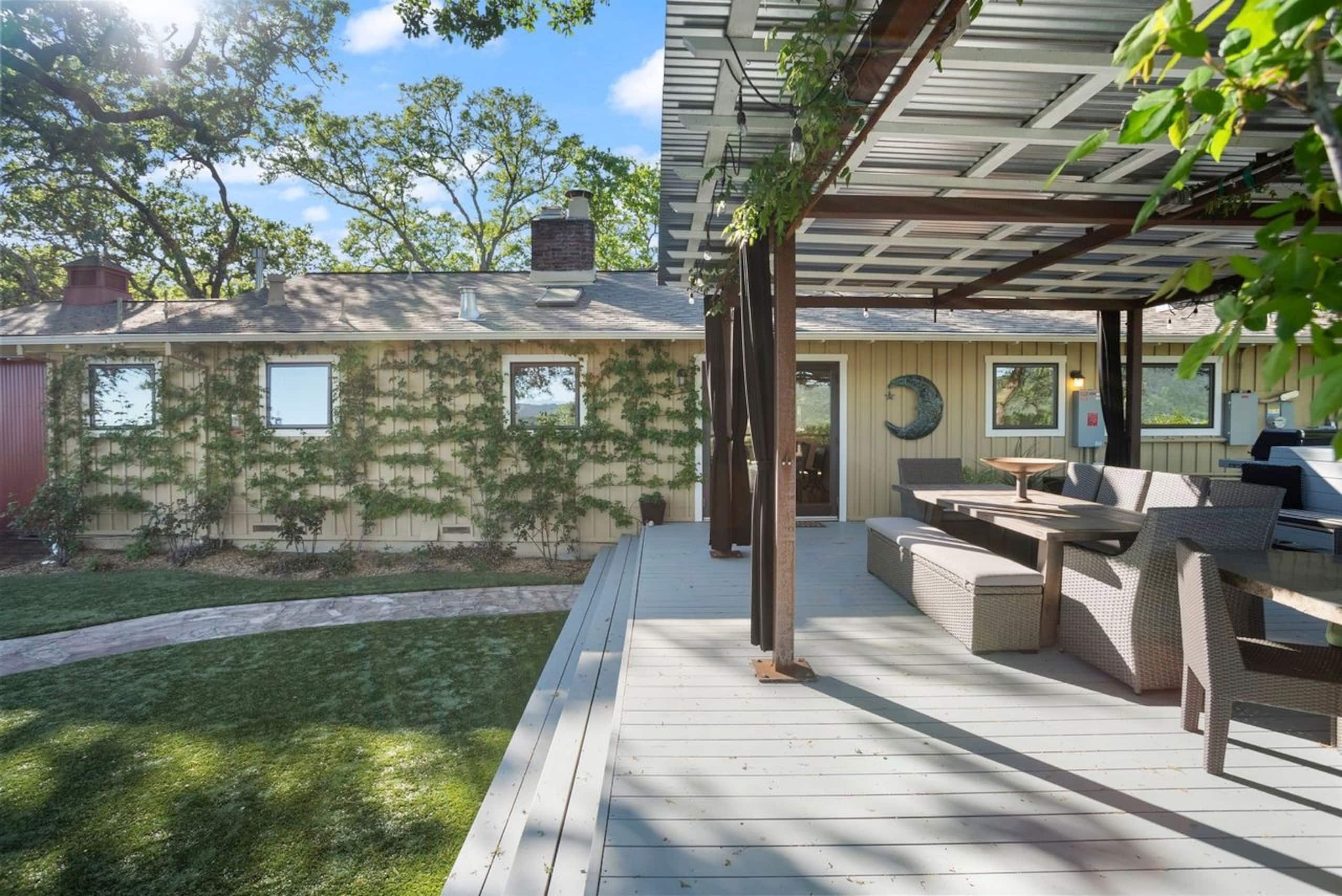 Oakden Private Hilltop Home with Pool & Bay Views - Photo 38