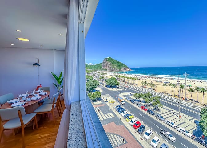 Copacabana Ocean view Apartment with 2 suites