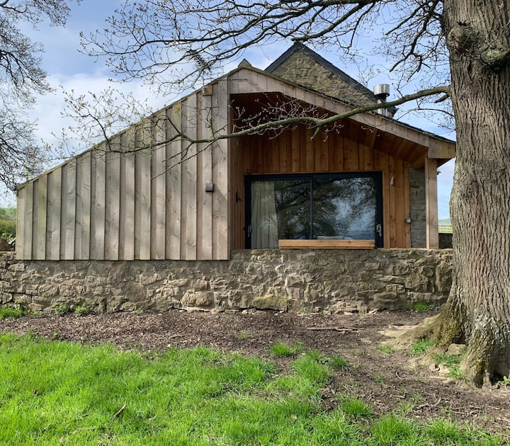 New Rural Tiny Home, Lovely Views Patio Log Burner - Ruthin