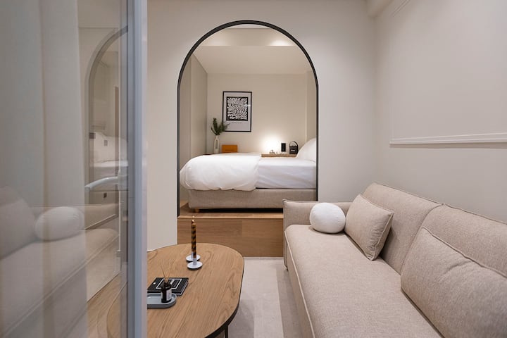 Urban Folks | Deluxe Apartment - Thessaloniki