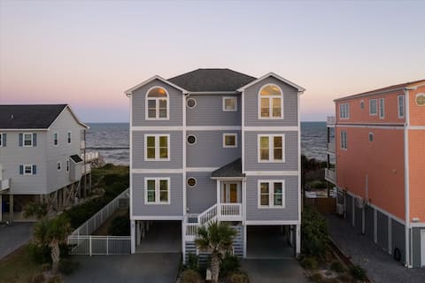 Spacious Oceanfront | Sleeps 30!