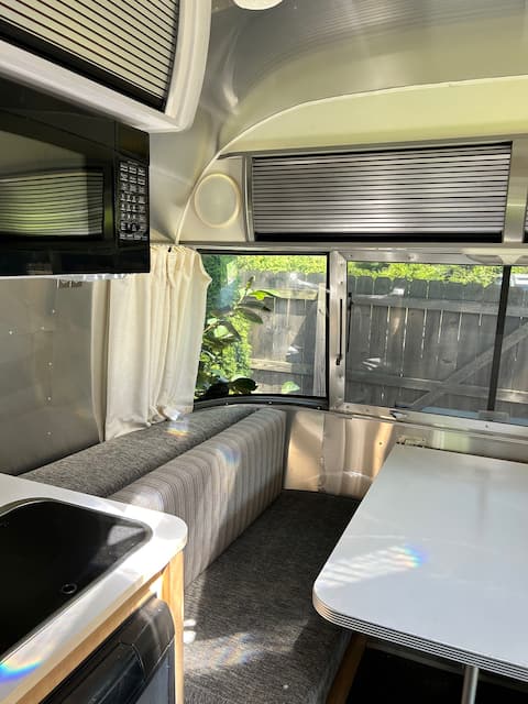 Top Airbnb: World Cup Airstream Retreat: Close to MARTA in West End