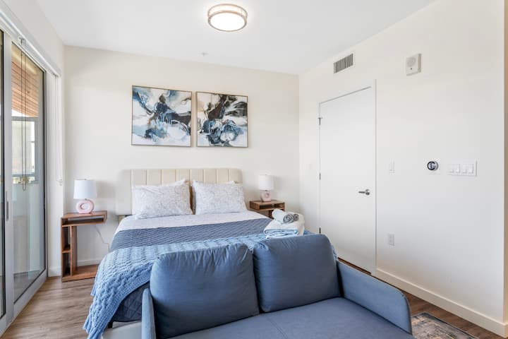 Outstanding Modern Apartment With Swimming Pool - Santa Monica