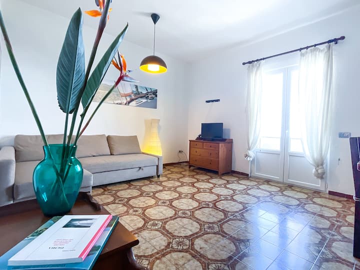 La Marina Beach House Stunning Sea View – Sleeps 7 - Lacco Ameno