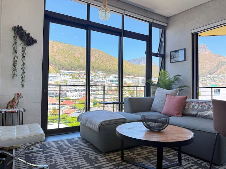 1br Topfloor Retreat | Sea Point - Camps Bay