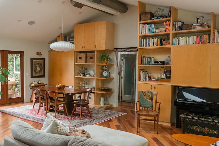 Casa Superba – Peaceful Garden Sanctuary in Venice