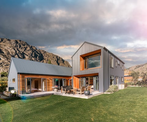 Mid-century Botanical Home