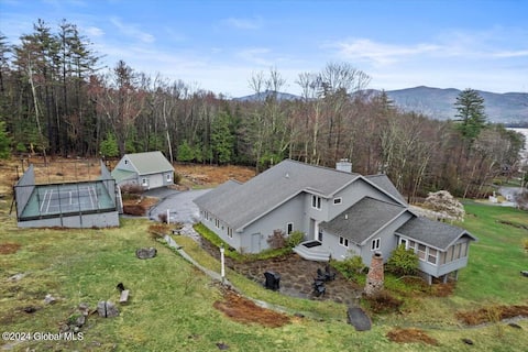Lake George Serene Retreat