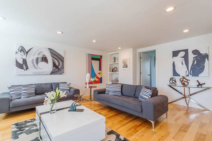 Brand New Luxury Home | Lake Views gallery image 5