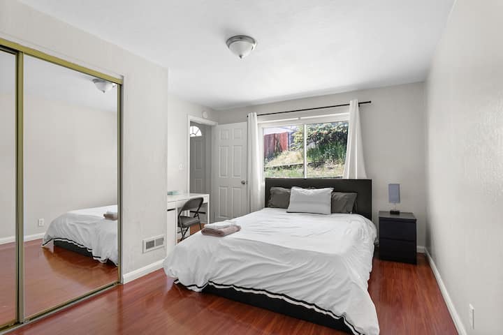 ห้องนอน 3 - ห้องนอนพร้อมเตียงเมมโมรี่โฟมควีนไซส์