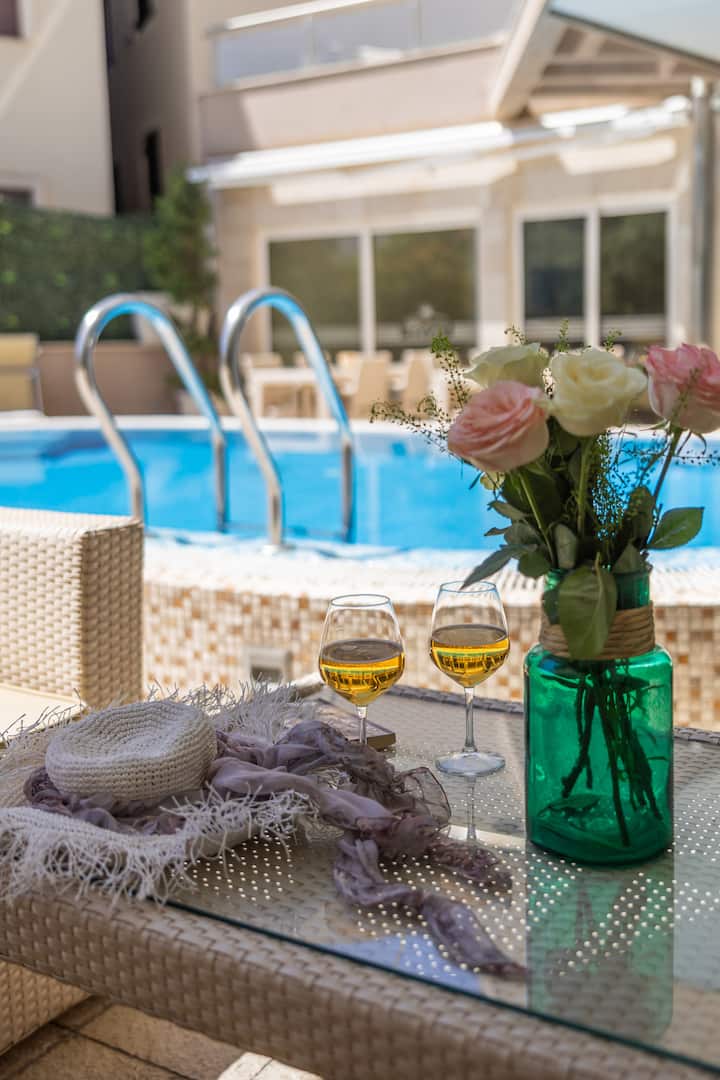 Del Mar - Superior Two Bedroom Apartment, 401 - Montenegro