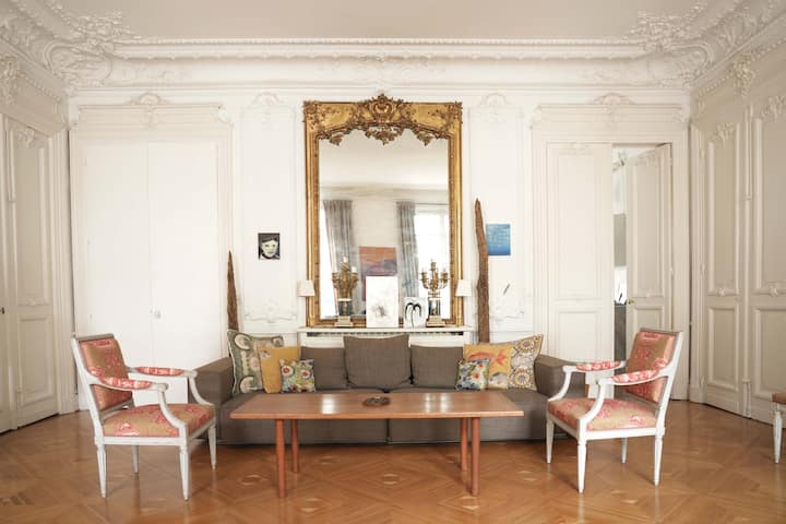 Parisien Art-filled Appartement 9ème De Paris - 9. Arrondissement