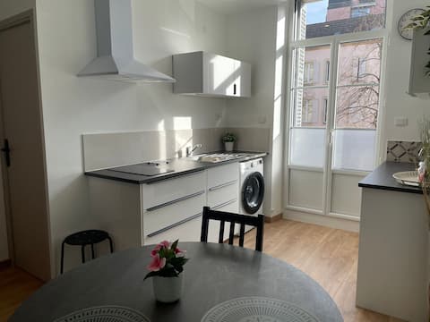 Successful Airbnb property: Parmentier Apartment in Faubourg Nord