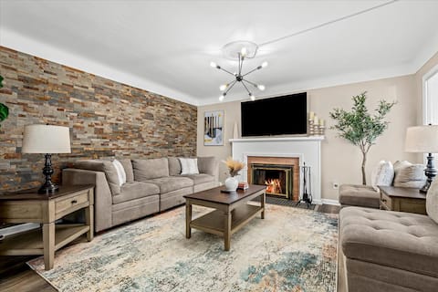 Newly Renovated 4 Bedroom 2 Bath Downtown Dearborn