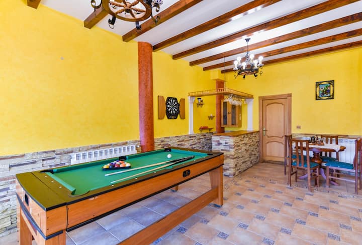 Cómoda Casa En Cabárceno - Cantabria