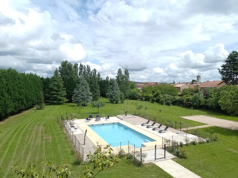 Clos de Lamagistère-Gite-Piscine