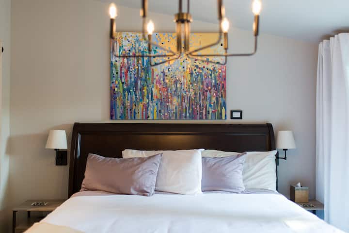 Squak Mt. Suites - Issaquah, WA