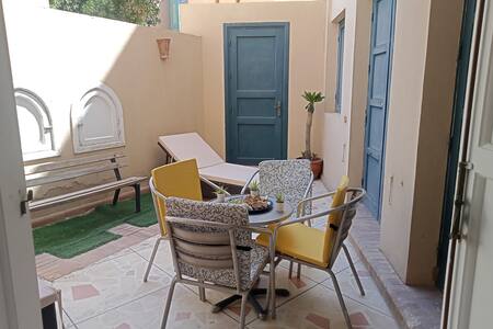 Marina Luxury apartment with Patio