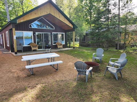 Cabin 4 Musky Point Resort