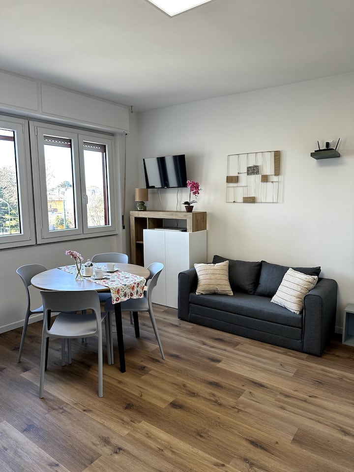 Busstop 20 Meters, Venice 15 Minutes, Free Parking - Lido di Venezia