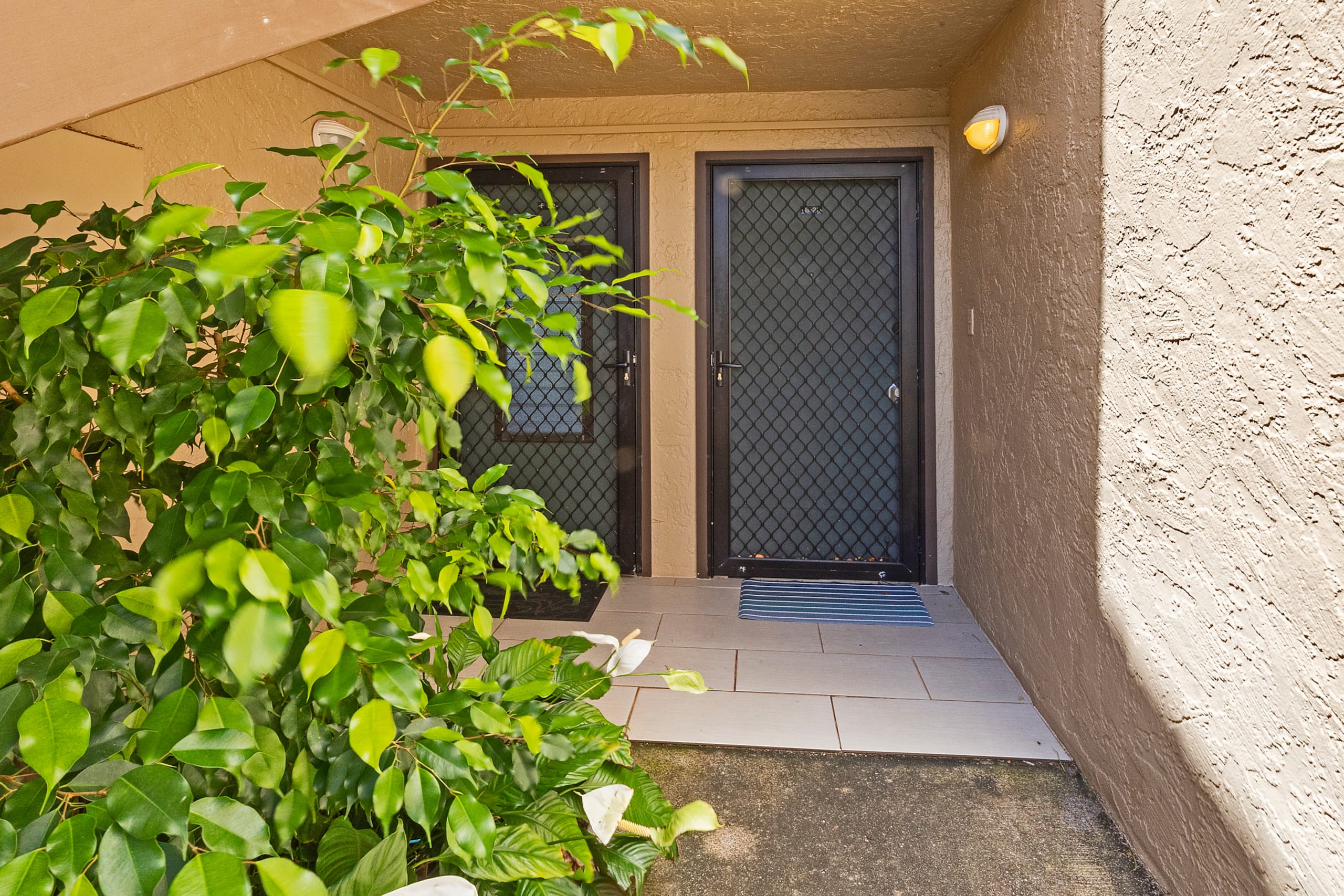 Townhouse in Lahaina · ★4.94 · 1 bedroom · 2 beds · 1 bath - Image 43