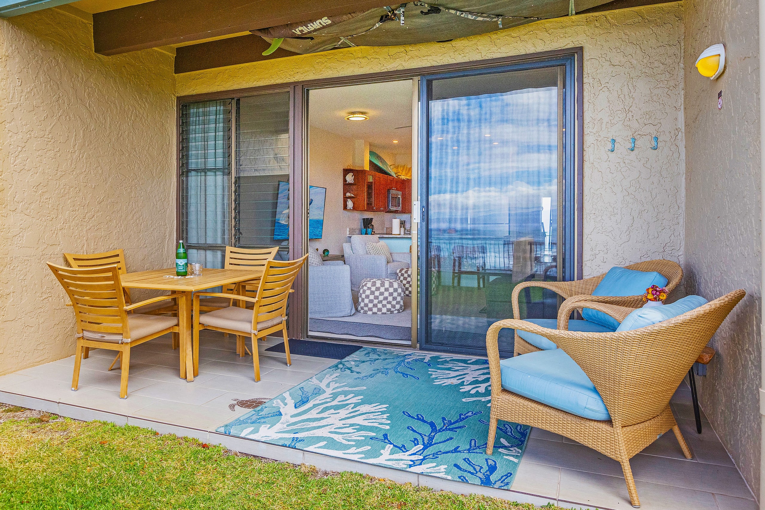 Townhouse in Lahaina · ★4.94 · 1 bedroom · 2 beds · 1 bath - Image 28