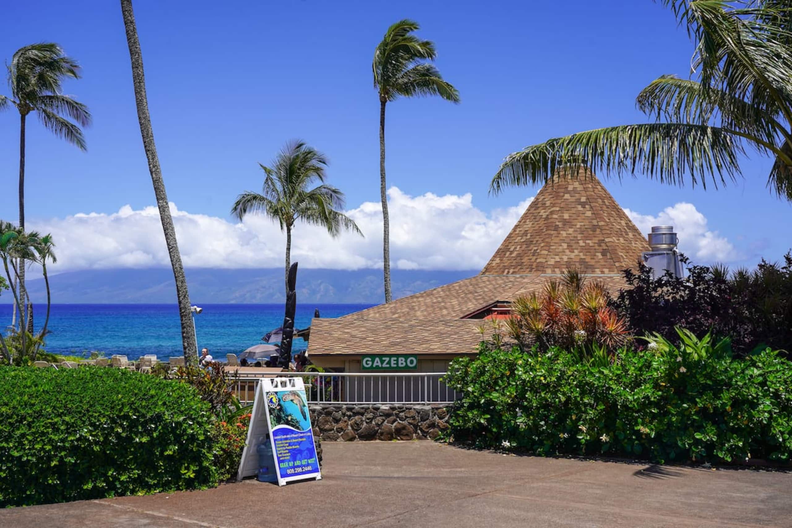 Townhouse in Lahaina · ★4.94 · 1 bedroom · 2 beds · 1 bath - Image 41