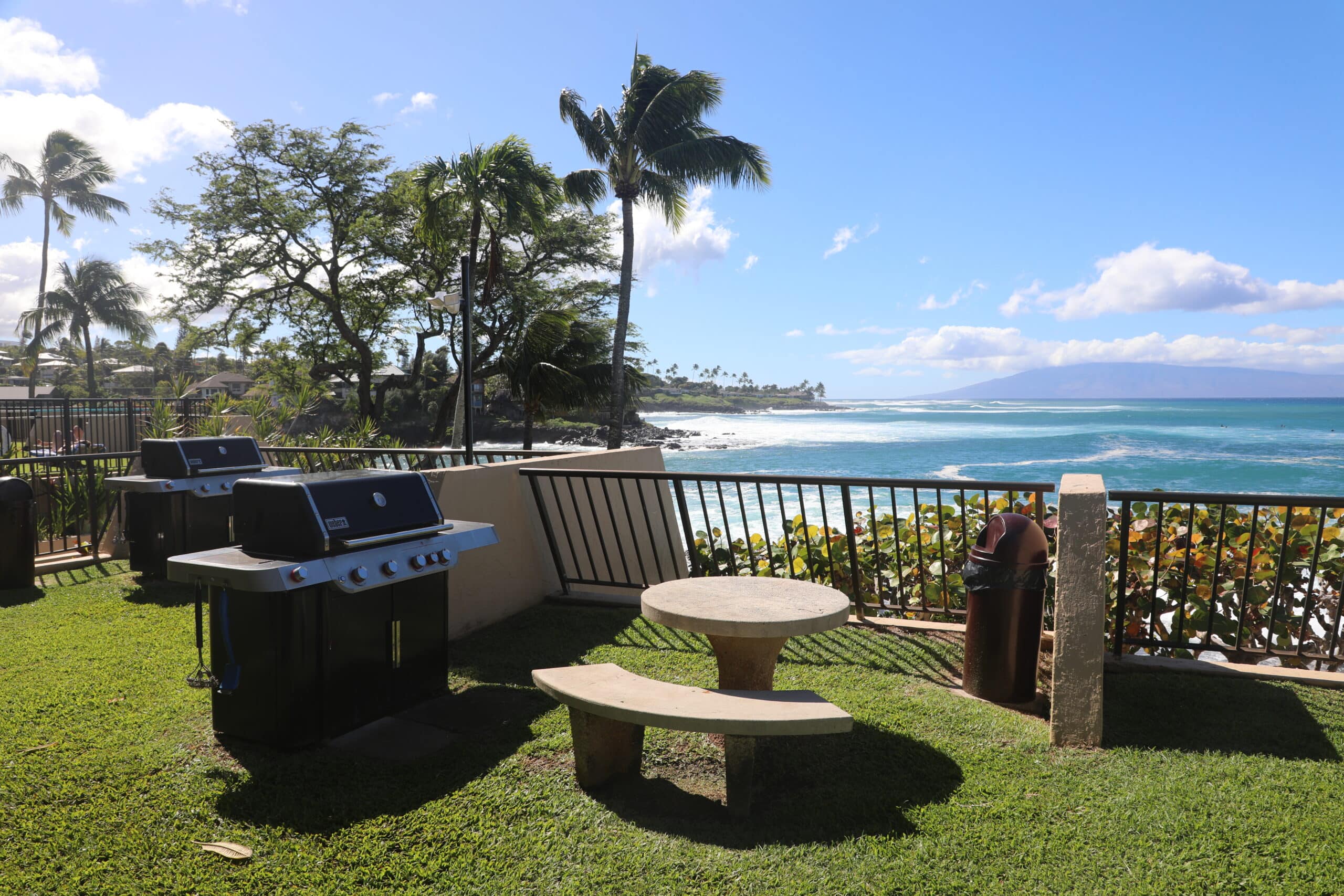 Townhouse in Lahaina · ★4.94 · 1 bedroom · 2 beds · 1 bath - Image 34