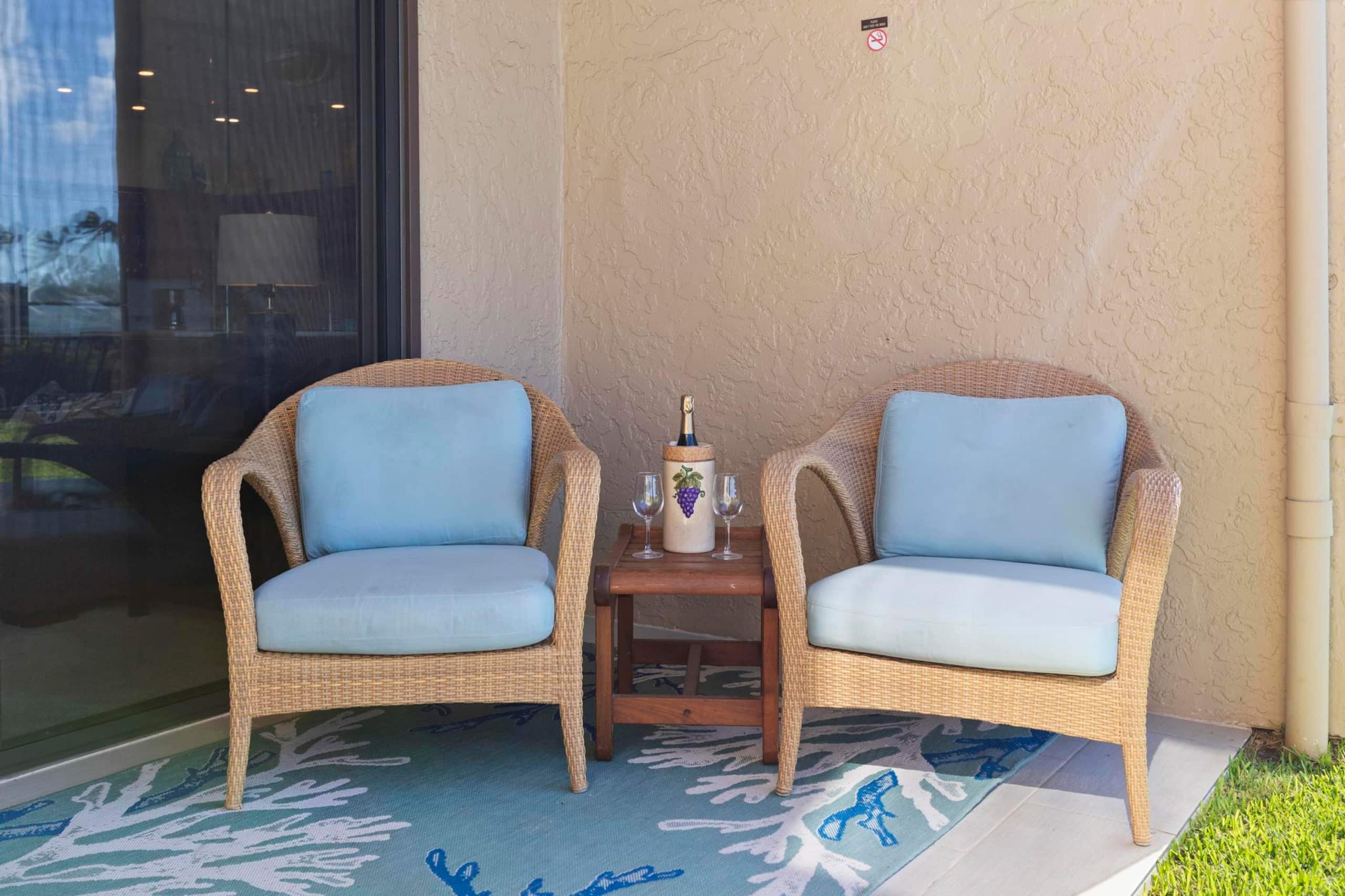 Townhouse in Lahaina · ★4.94 · 1 bedroom · 2 beds · 1 bath - Image 30