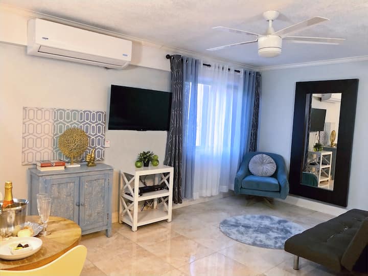 Beachfront Bliss (King Bed) Walk To The Beach #26f - Ocho Rios