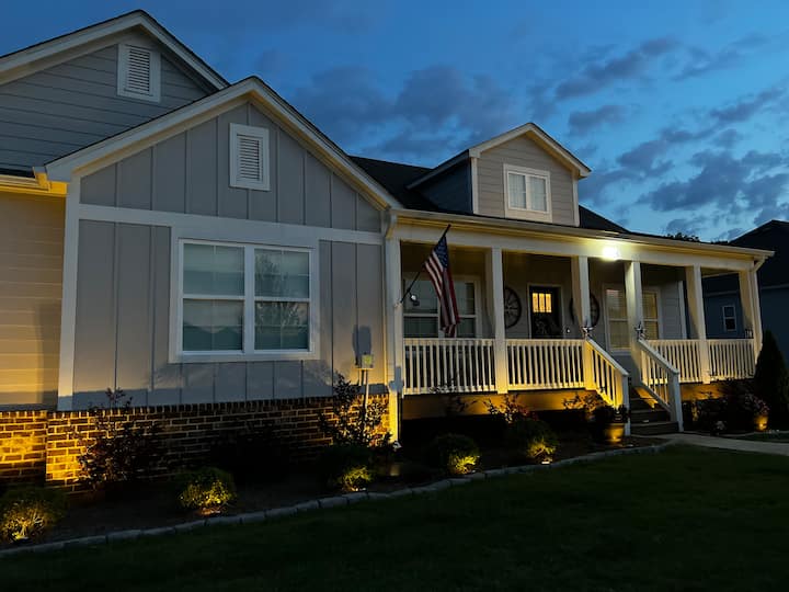 2bdrm-1bath Private Oversized Apartment - Leeds, AL