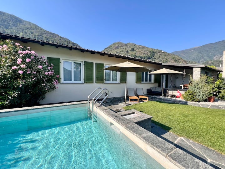 House with pool 2 minutes from the station