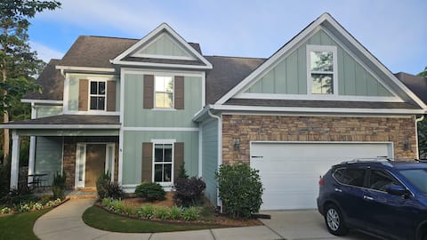 Master's Rental - Pond View House