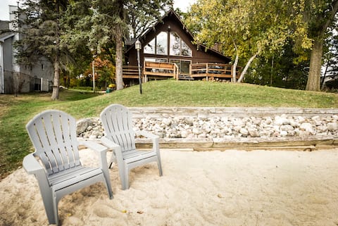 12-Bed Lakefront Cabin with Private Beach
