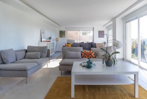 Family House near paris with Eiffel Tower view