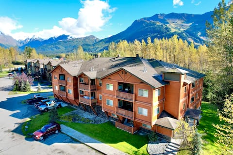 Mountain Time - Cozy Condo with Spectacular Views