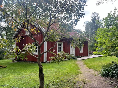 Cozy house in the forest outside Mariestad