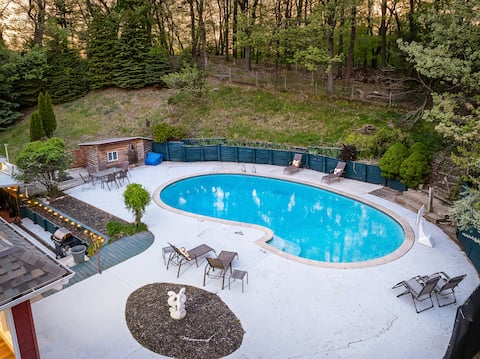 Pool | Hot Tub | Sports Bar | Game Rm | Sleeps 14