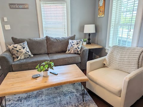 Popular Airbnb listing: Bird's Eye View - downtown, quiet, pet friendly in Wilmington