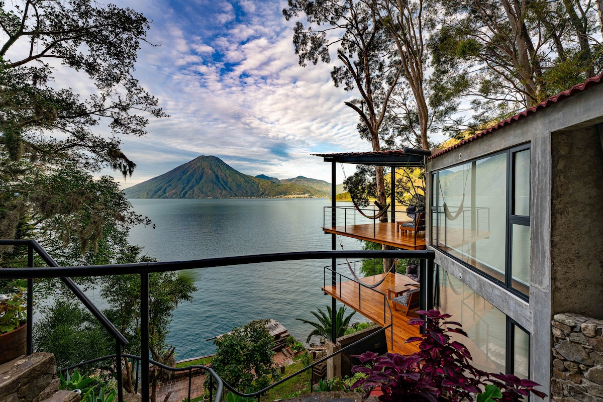 Lakefront Volcano View Villa(La Vista Maya) - Houses for Rent in