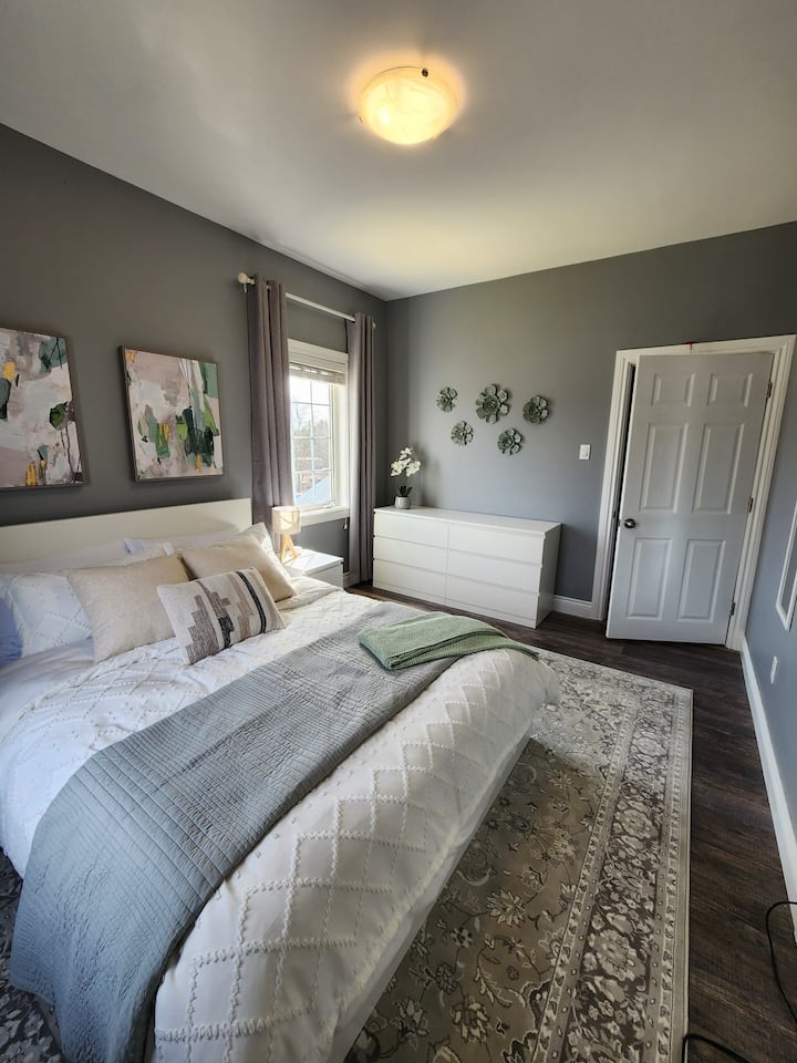 标准双人床卧室# 1 