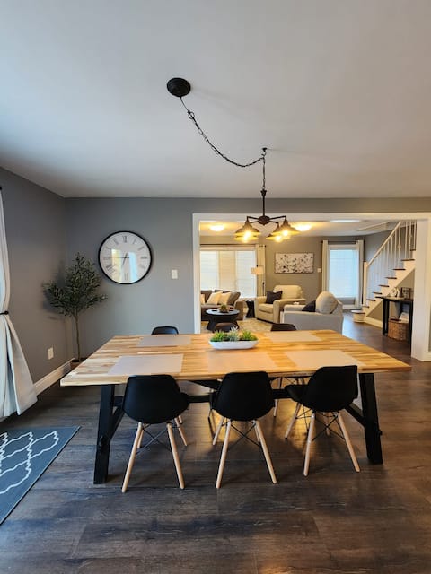 3BR Spacious Home - KING BED