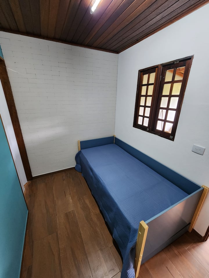 Ერთი ორადგილიანი საწოლი